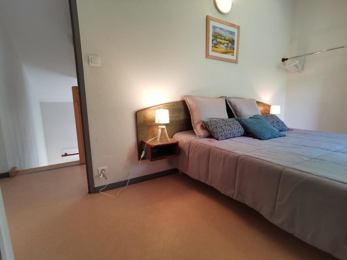 Au 11 T3 Duplex, Village Vacances, Piscines, Parking Сен-Женье-д'Оль Экстерьер фото
